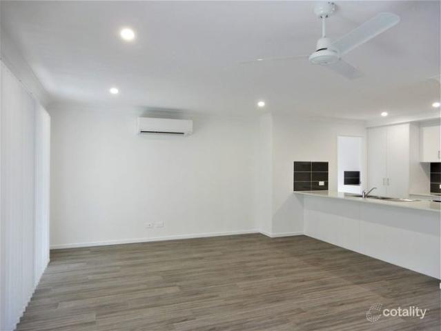 Two Storey spacious home in Oxley!