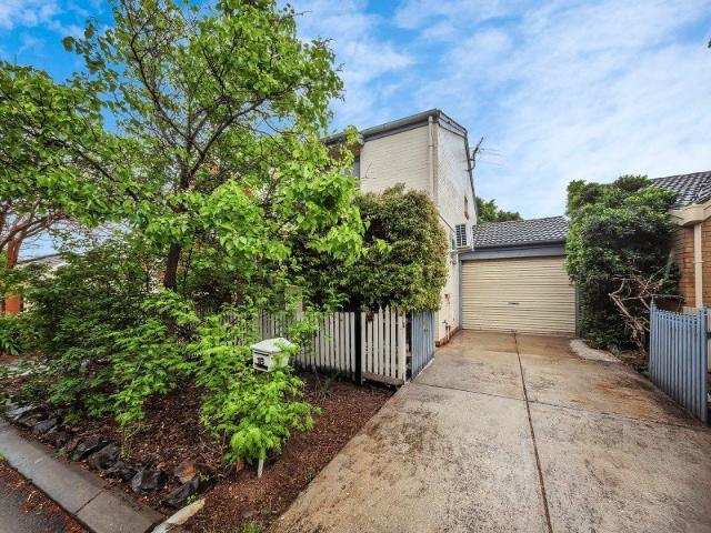 Two Storey Town house in City Fringe