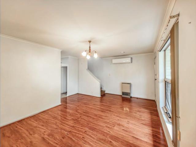 Two Storey Town house in City Fringe