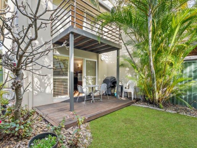Two Storey Townhouse with Resort Style Amenities in Sailfish Cove