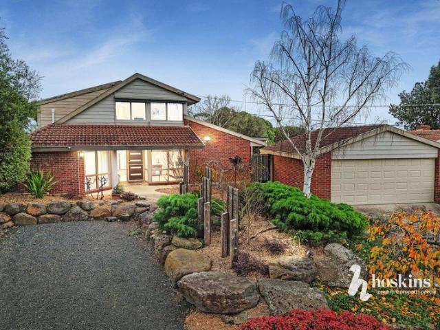 Two Storeys of Zoned Family Living in a Quiet Court Location