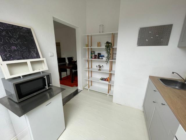 Two story apt. in Wuppertal Louisen District, Wuppertal Amsterdam Apartments for Rent