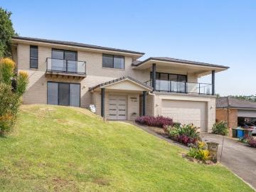 Two story Home + Second Living/Studio Space!