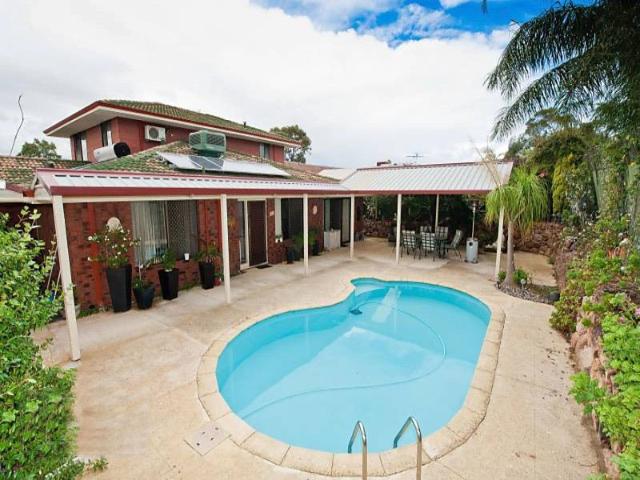 Two story, large family house, having everything you need: Safe, Quiet, Comfortable, Convenient, sufficient privacy for parentsParks and schools nearb