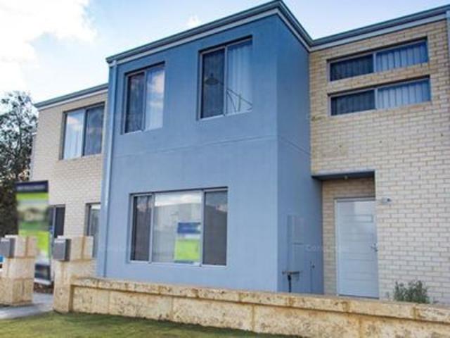 Two story villa in popular location!