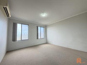 Two story villa in popular location!