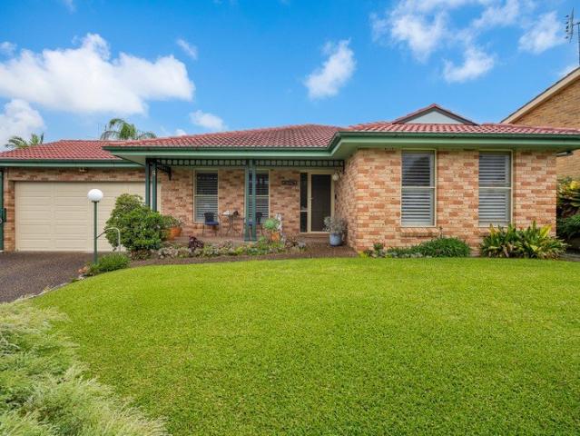 TWO QUIET CUL DE SACS, THREE CAR GARAGING & ONE LOVELY HOME