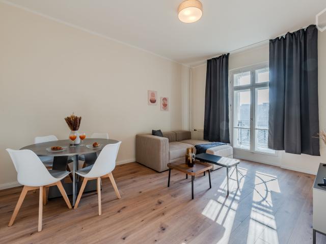 Two Room Apartment in Berlin Mitte Directly at Strausberger Platz