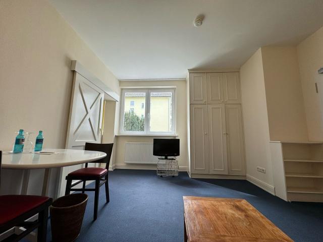 Two room apartment in top location, Westend south near the old opera house, Frankfurt Amsterdam Apartments for Rent