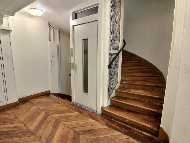 Two room apartment meticulously furnished, Paris Amsterdam Apartments for Rent