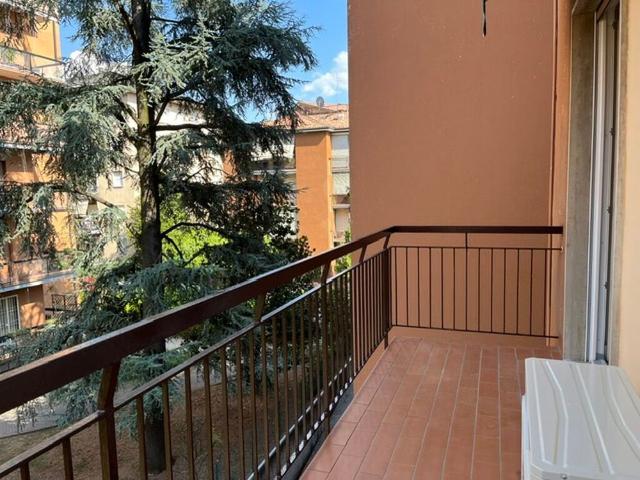 Two rooms Apartment NEWLY RENOVATED FOR RENT NEAR HOSPITAL OF BORGO TRENTO Verona Ponte Crencano