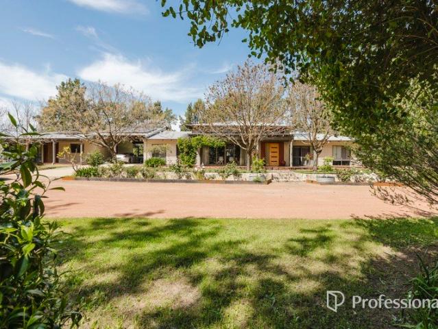 Two Residences, 5 Acres, One Exceptional Hills Lifestyle