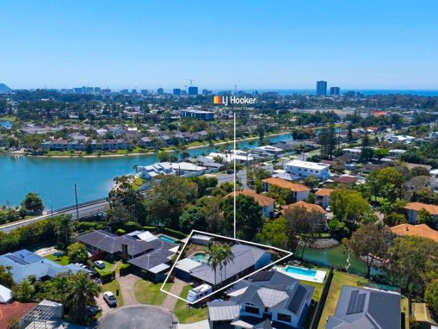Two Residences. One Incredible Waterfront Opportunity!