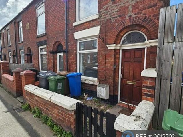 Two Trees Lane, Manchester, M34 2 bed terraced house to rent £950 pcm £219 pw