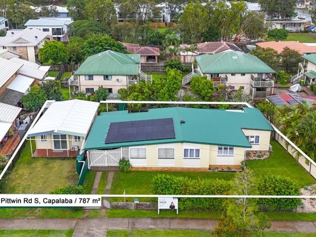 TWO x homes on 787m2, MDR zoned & steps from Capalaba shops Capitalise on Capalaba's $250m revamp