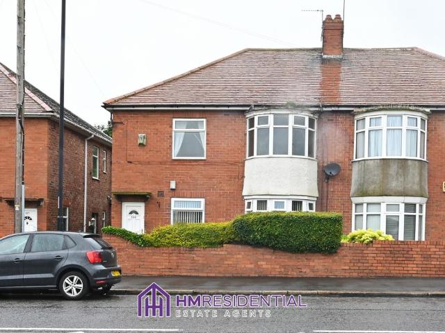 Twoball Lonnen, Fenham NE4 2 bed flat to rent £895 pcm £207 pw