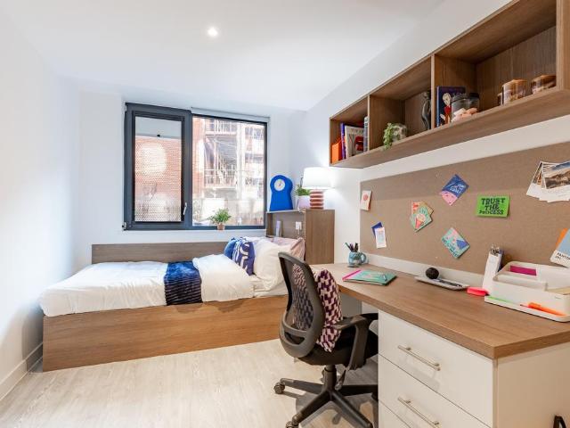 Twodio at Glassworks, Glassworks, St. Studio to rent £1,365 pcm £315 pw