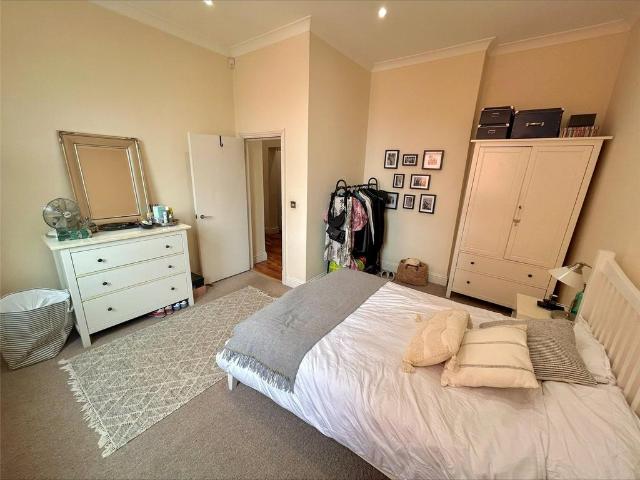 Tweedy Road, Bromley, BR1 2 bed apartment to rent £1,950 pcm £450 pw