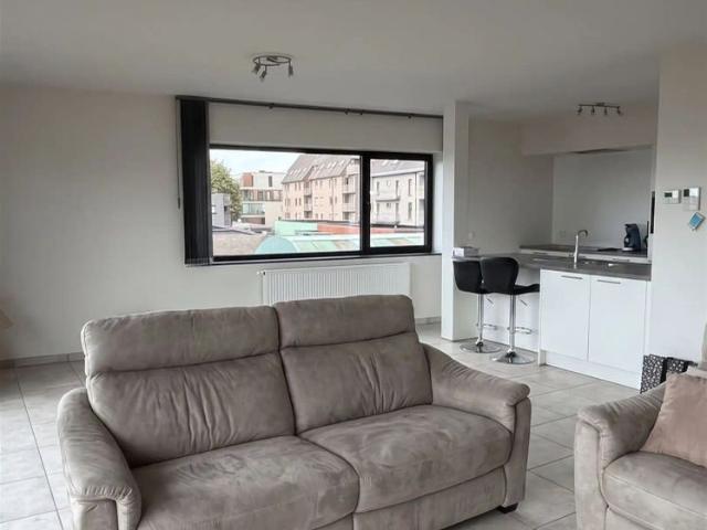 Tweeslaapkamer appartement te huur in centrum Lochristi!