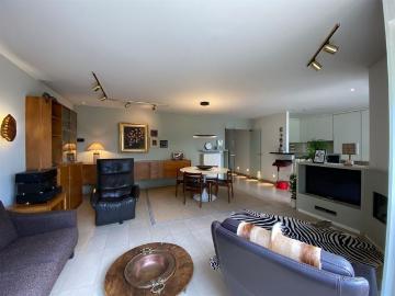 Tweeslaapkamer appartement met garage, centrum Evergem
