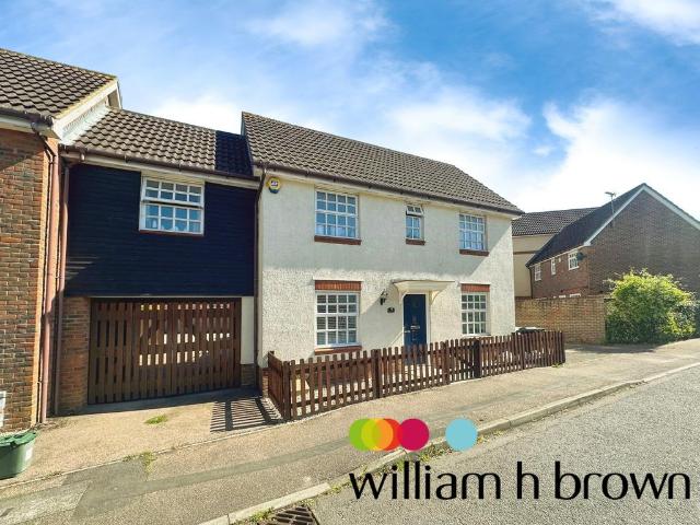 Twelve Acres, BRAINTREE 4 bed link detached house to rent £1,850 pcm £427 pw