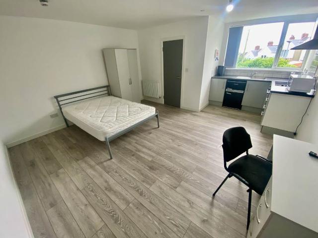 Twizzle Lodge, Hawthorne Avenue, Uplands, Swansea SA2, 1 bed flat to rent, £600 pcm | PrimeLocation