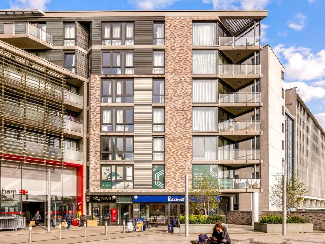 Twickenham Gateway, London Road, London TW1, 1 bed flat to rent, £2,100 pcm | PrimeLocation