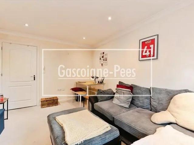Twickenham Place, Thames Ditton