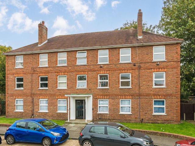 Twickenham Road, Isleworth TW7, 2 bed flat to rent, £1,695 pcm | PrimeLocation