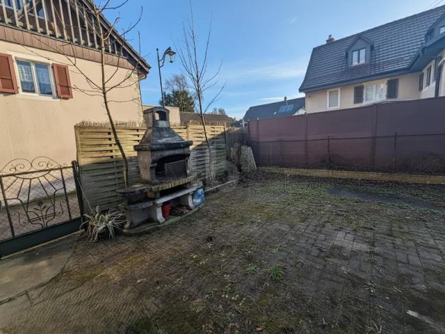 Twin house with 9 rooms on sale in Alle 133 m² | dreamo. Ch