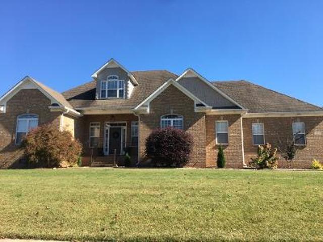 Twin Lakes Dr