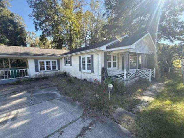Twin Pines Rd