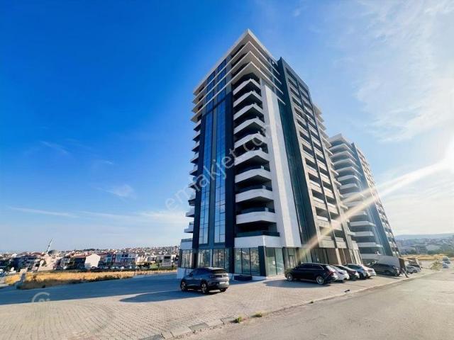 Twin Towers'ta Şehir Manzaralı Lüks Ve Ferah Satılık 3+1 Daire