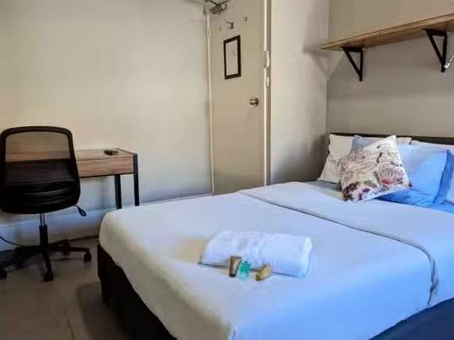 Twin/King Bed
