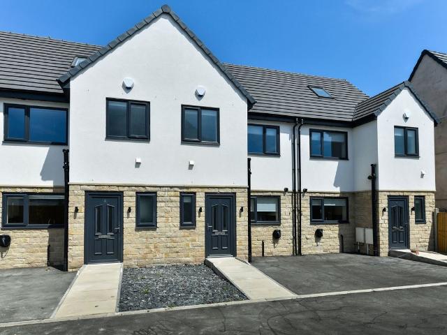 Twist Mill Close, Bulwell NG6, 4 bed terraced house to rent, £1,500 pcm | PrimeLocation