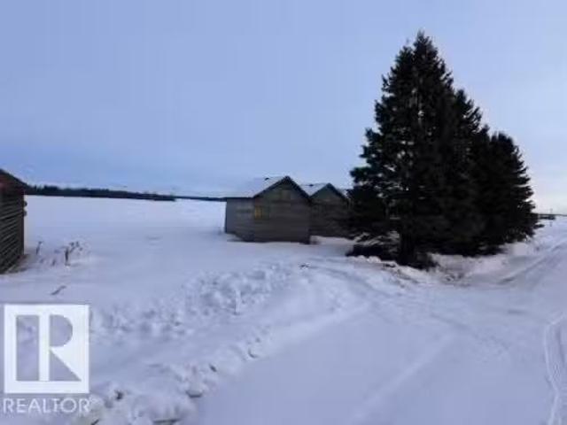 Twp Rd 622 Rge Rd 42, Rural Barrhead County, AB, T0G 2H0 vac.