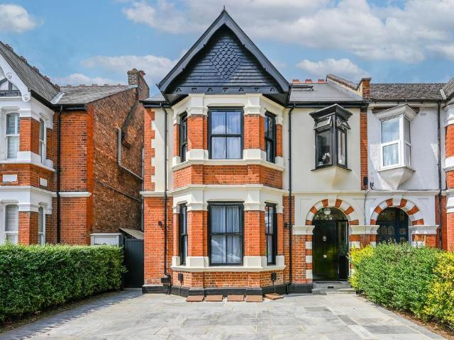 Twyford Avenue, W3, Ealing, London, W3 2 bed flat to rent £3,350 pcm £773 pw