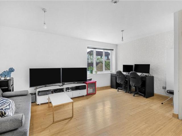 Twyford Court, Vicars Bridge Close, Wembley, HA0 1XJ
