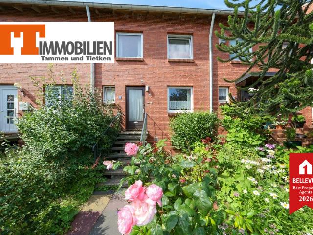 TT: Ruhig gelegenes Reihenhaus mit 6 Zimmern, Gartenidylle und zwei Garagen!