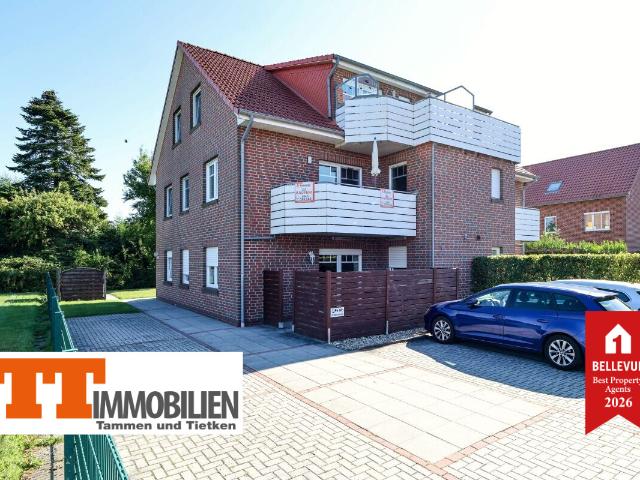 TT: Sonnige Auszeit an der Küste: Renovierte 3 Zimmer Eigentumswohnung mit Balkon in Hooksiel!