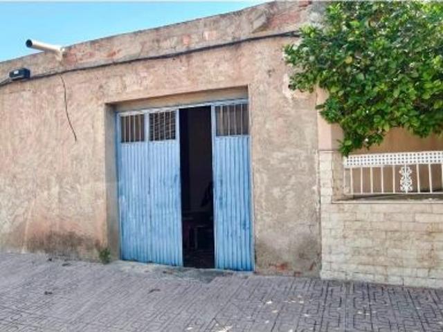Tu Buena Casa te presenta este local en Alcantarilla con una excelente oportunidad de transformación