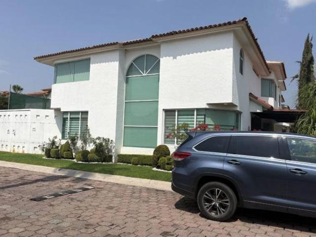 TU CASA DE PUEBLO NUEVO, QUERETARO TE ESPERA AMPLIA, EN EXCELENTE ESTADO