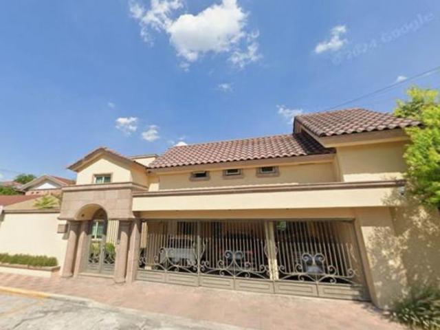 VENTA DE CASA EN COL LAS FUENTES, MONTERREY, NUEVO LEÓN
