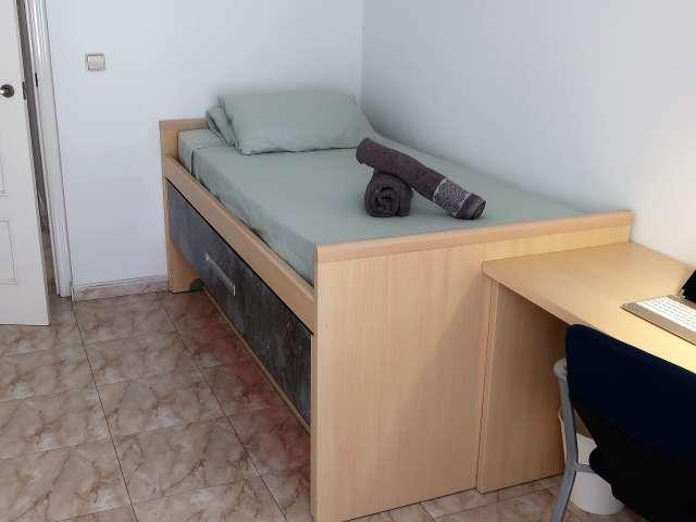 Tu céntrico y confortable piso de 100 m2 en Valencia Ciudad. Mentira