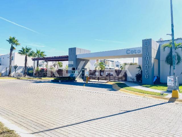 Tu hogar ideal te espera en Fraccionamiento Villa Marina Coto Diamante