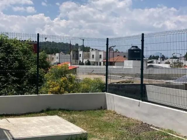 Tu Hogar Ideal en Pátzcuaro: Residencia de 2 Niveles con Conectividad Premium