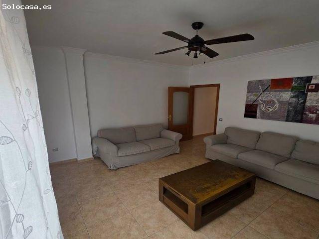 ¡Tu hogar junto a Las Canteras! Luminoso piso de 3 habitaciones en Calle Vergara