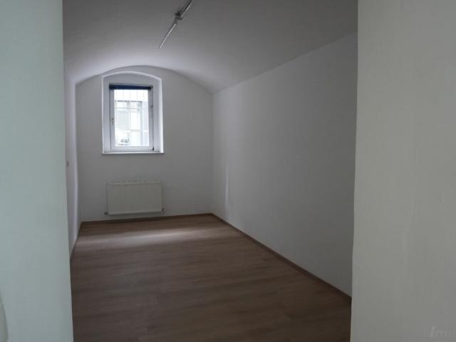 TU nähe, sanierte entzückende 1,5 Zimmerwohnung im TG eines Altbauwohnhauses