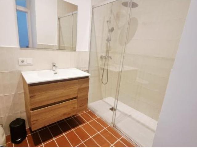 ¡Tu nueva habitación en Alfara del Patriarca te espera!