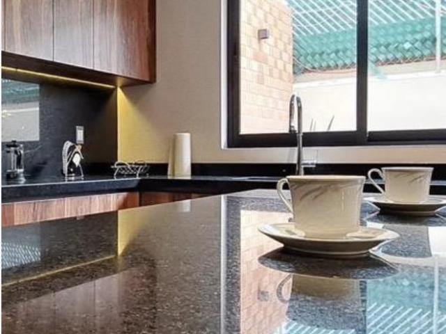 TU NUEVA RESIDENCIA EN METEPEC CON JARD?N Y ROOF GARDEN CERCANA A GALER?AS METEPEC